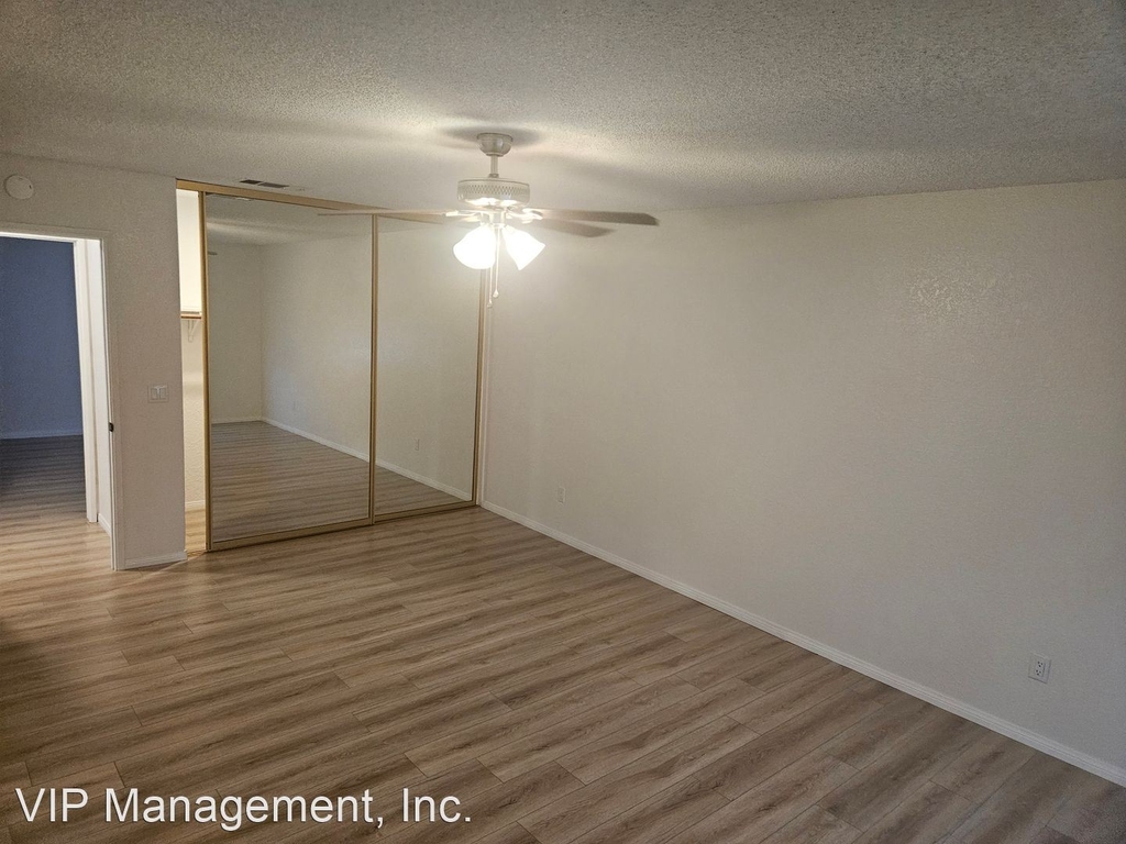 12830 Briarcliff Dr - Photo 2