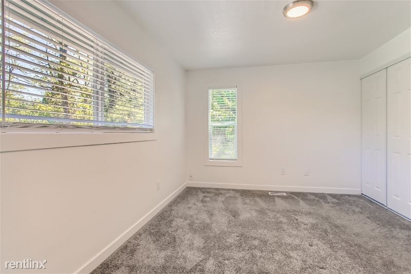 3394 Southwest Beaverton Hillsdale Highway - Photo 12