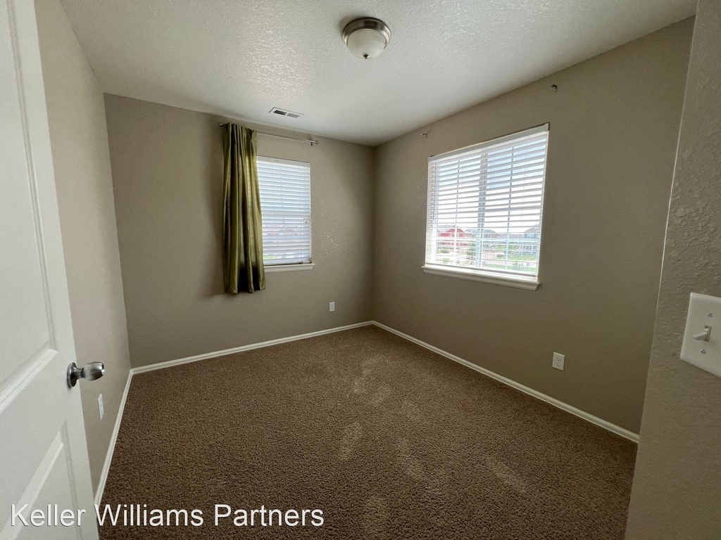 6830 Whitebark Ln - Photo 15