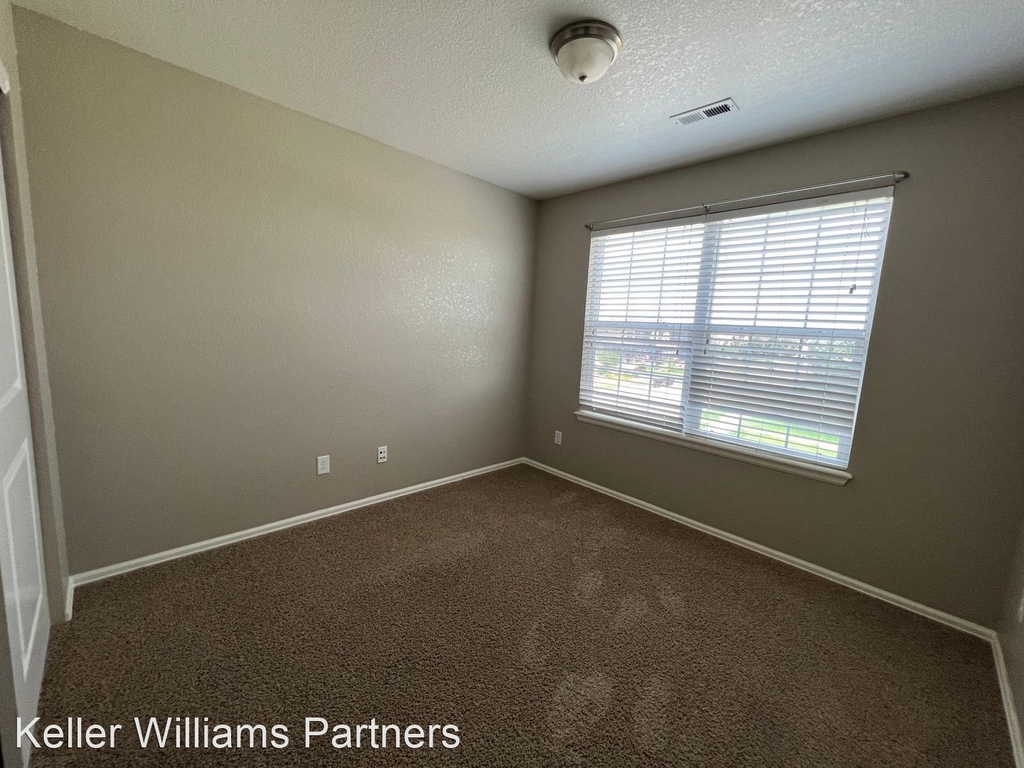 6830 Whitebark Ln - Photo 12