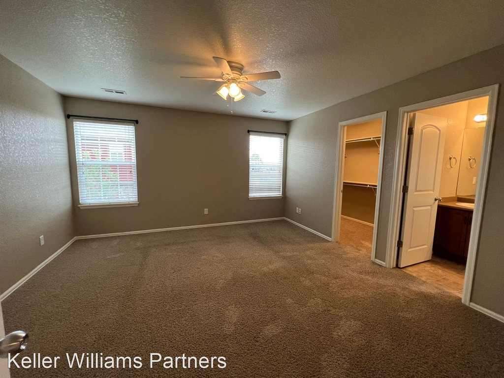 6830 Whitebark Ln - Photo 9