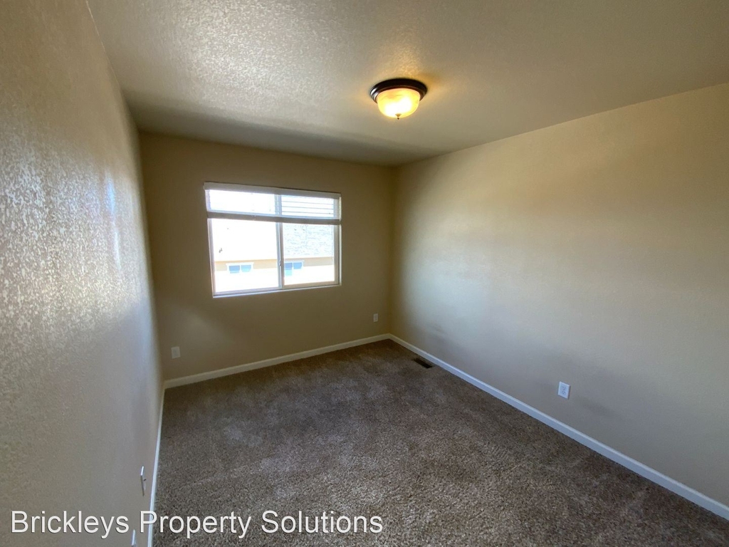 5641 Shamrock Heights - Photo 23