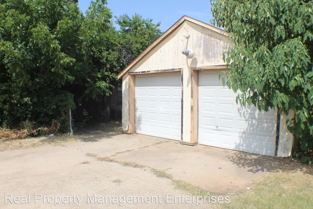 3644 Nw 13th St - Photo 6