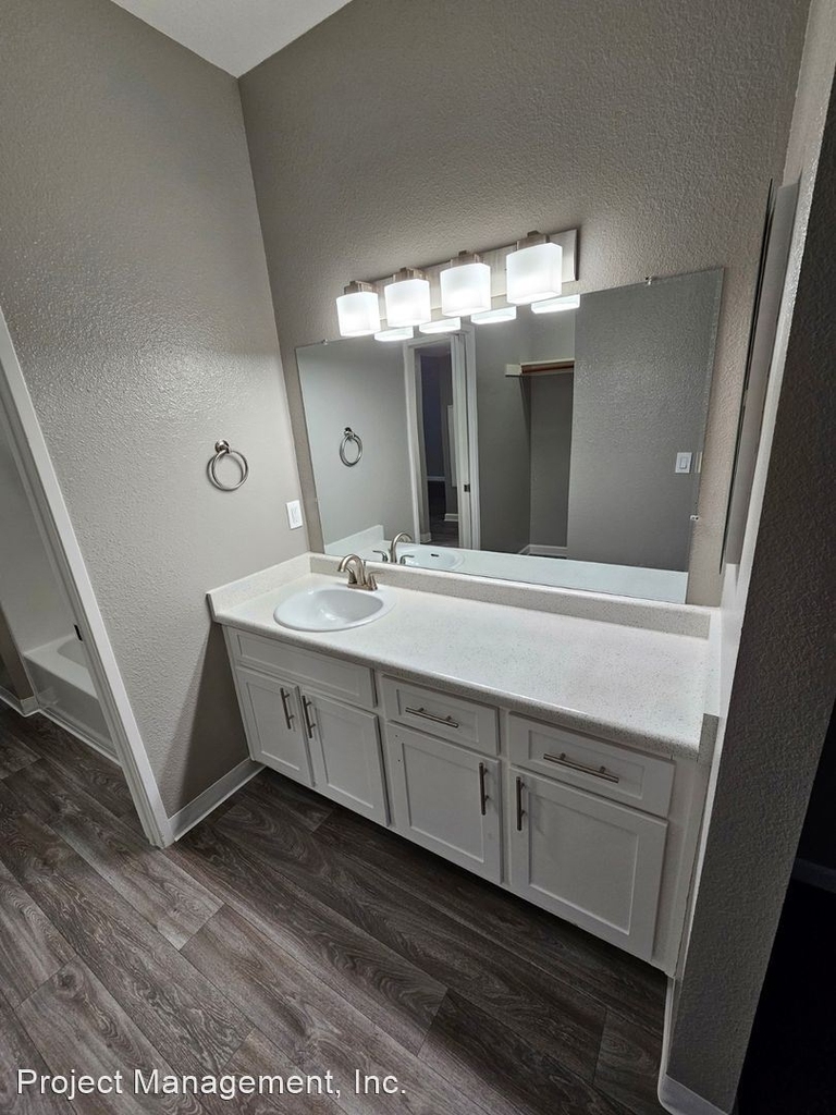 2411 Mission Ave - Photo 10