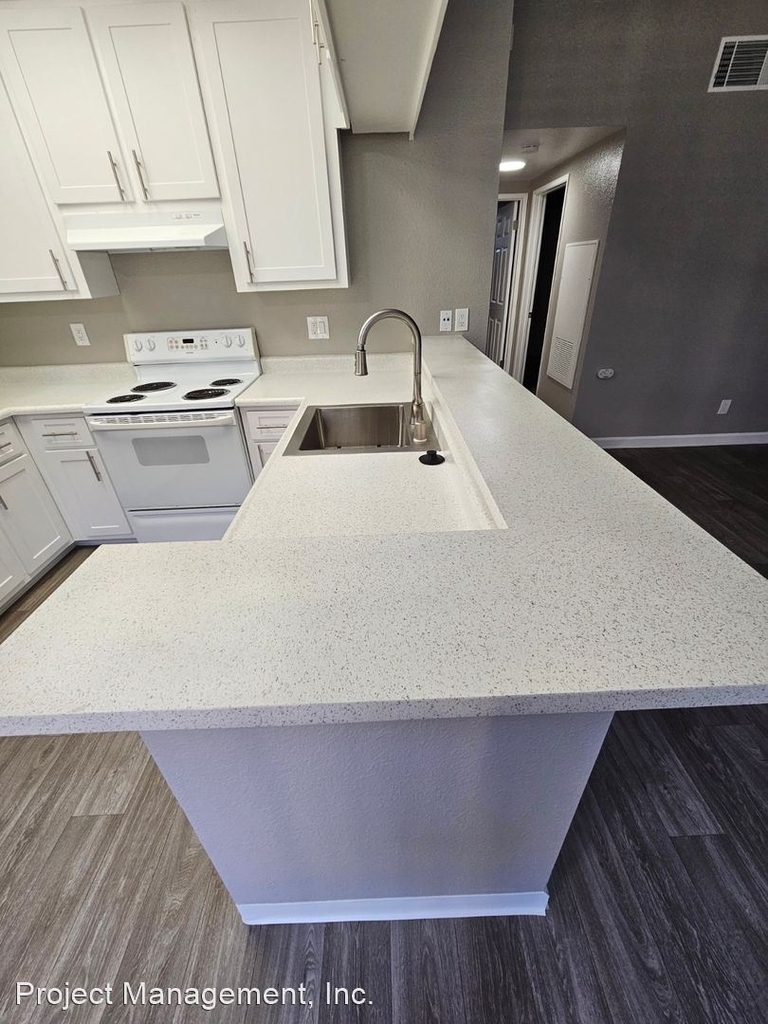 2411 Mission Ave - Photo 6
