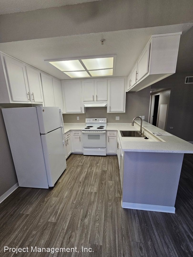 2411 Mission Ave - Photo 5