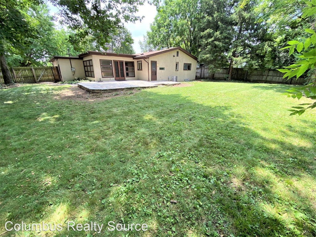 2384 Johnston Road - Photo 35