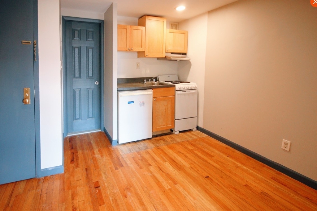 518 East 5th Street - Photo 1