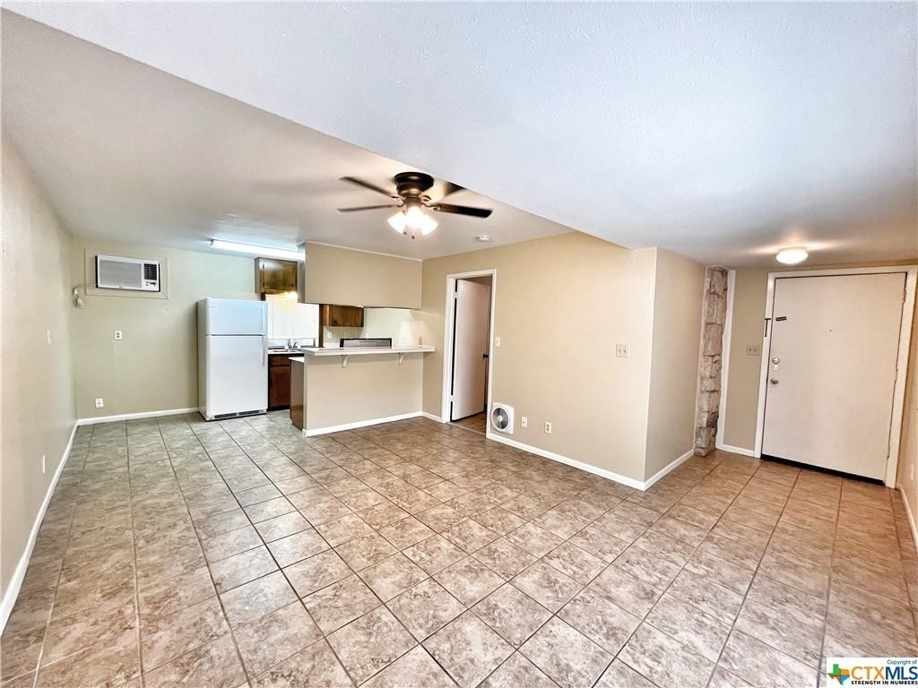 452 Comal Avenue - Photo 2