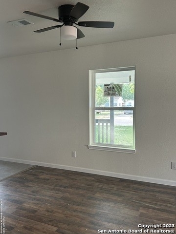 526 Hermine Blvd - Photo 2