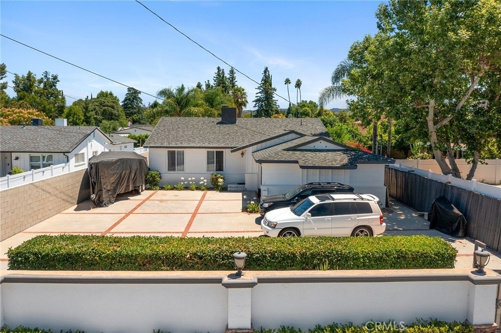 23036 Burbank Boulevard - Photo 1