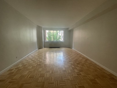 East 50th Street - Photo 0