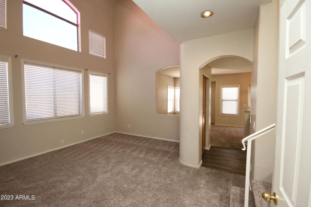 10645 W Coronado Road - Photo 6