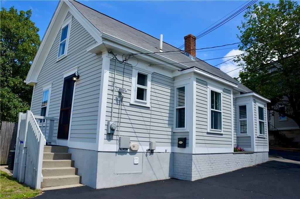 432 Benefit Street - Photo 2