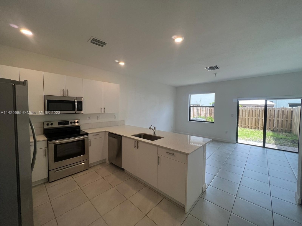 11831 Sw 246 Terr - Photo 2