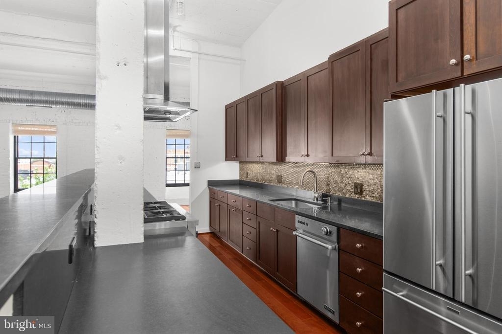 1220 Bank St - Photo 12