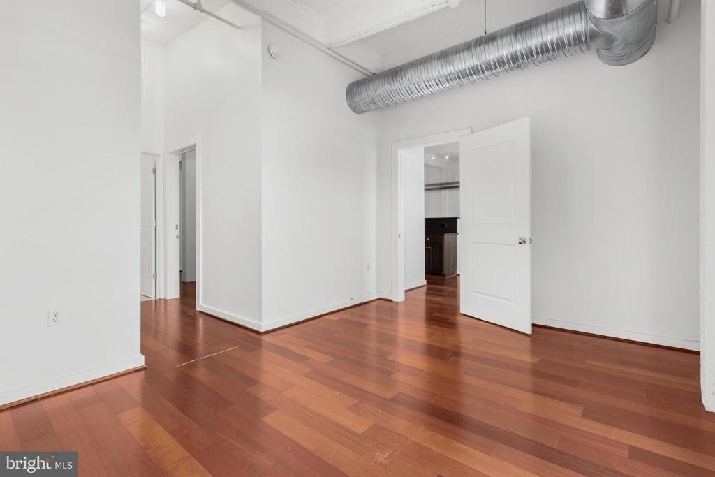 1220 Bank St - Photo 18
