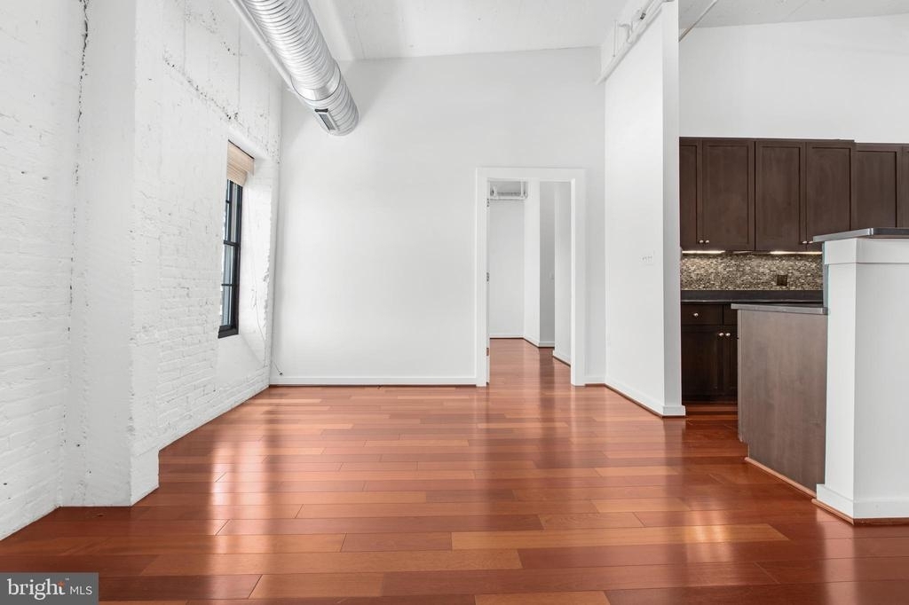 1220 Bank St - Photo 15