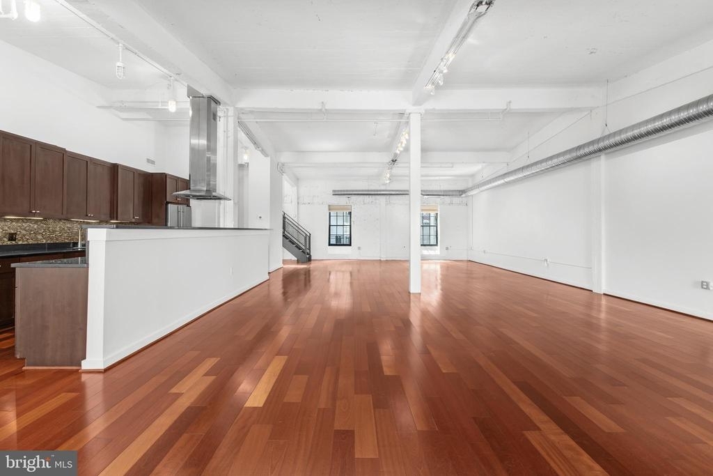 1220 Bank St - Photo 5