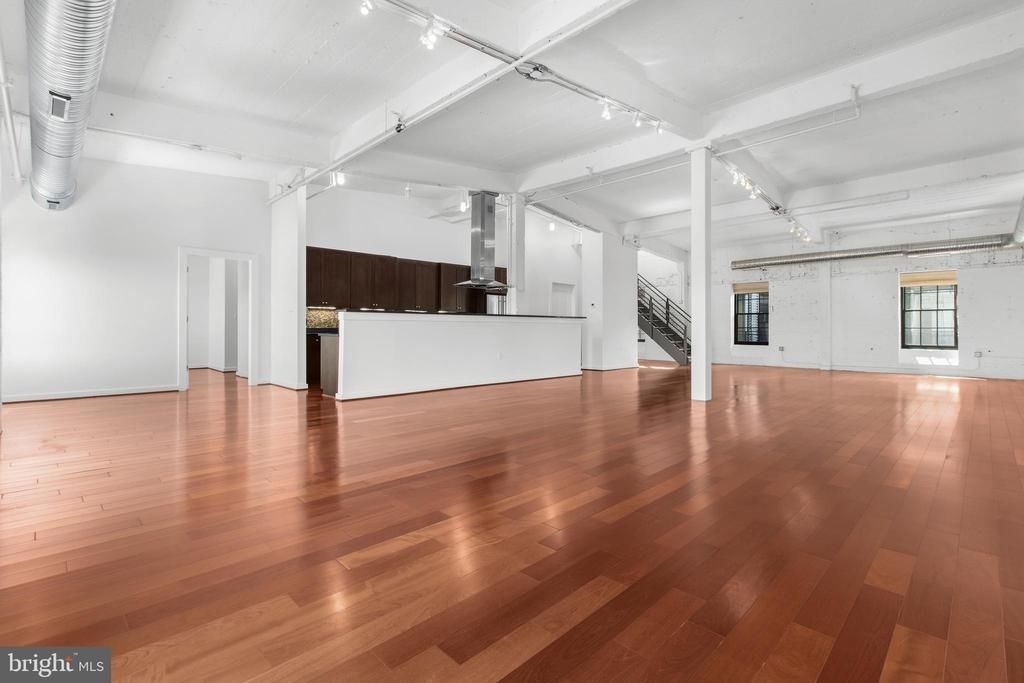 1220 Bank St - Photo 3