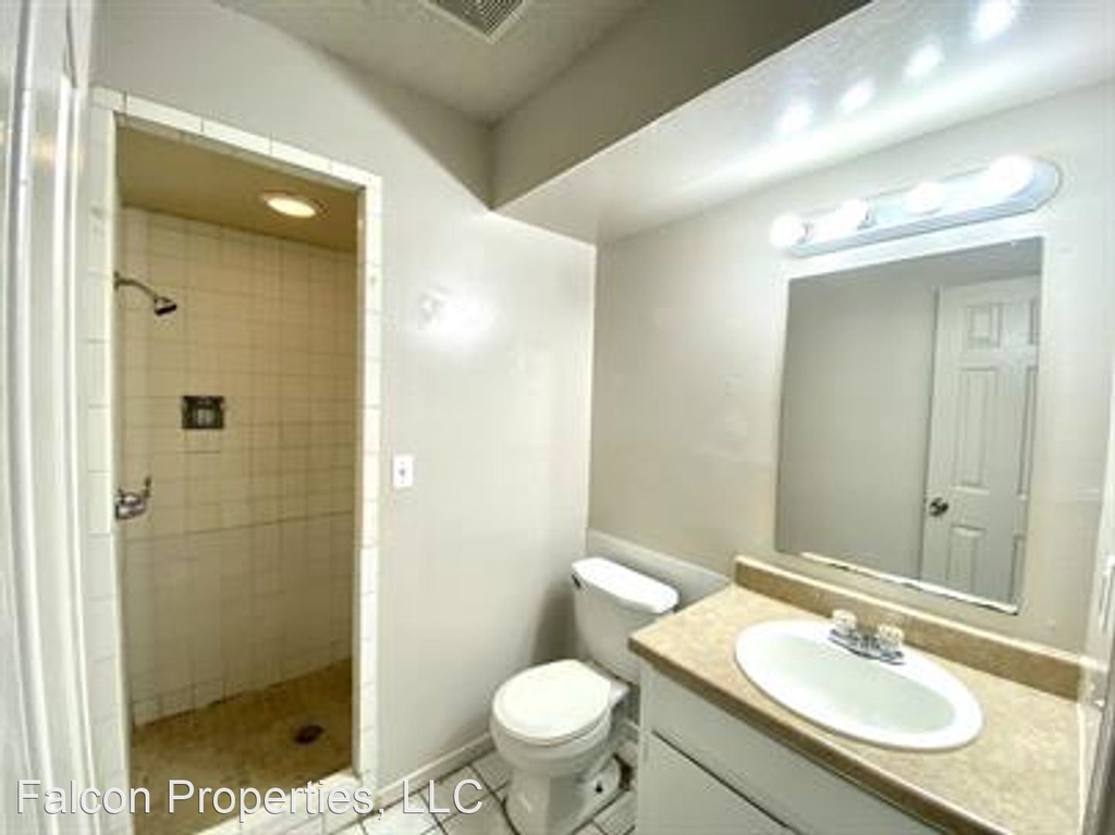 7208 Nw 7th St. - Photo 5