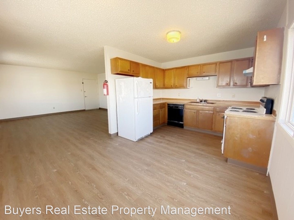 400 W 34th Avenue - Photo 0