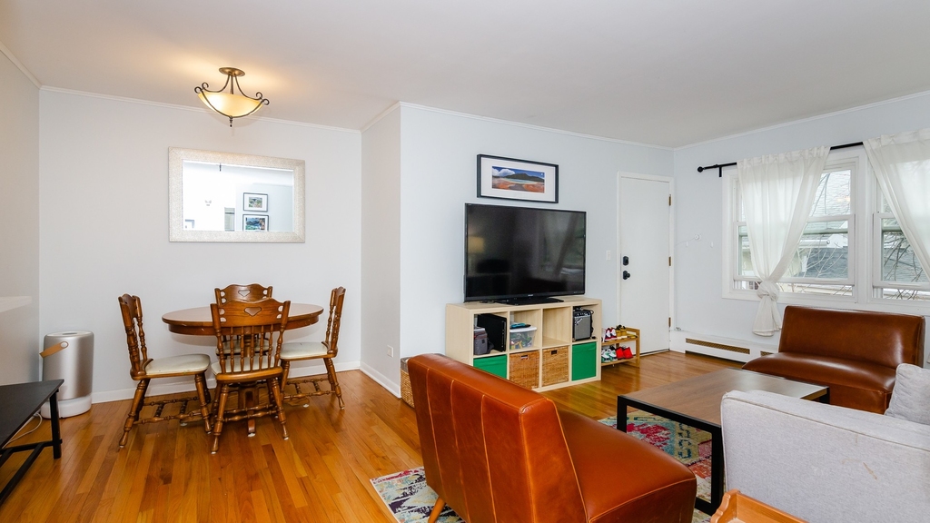 406 Franklin Avenue - Photo 3