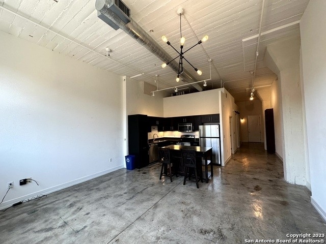 1401 S Flores St - Photo 13