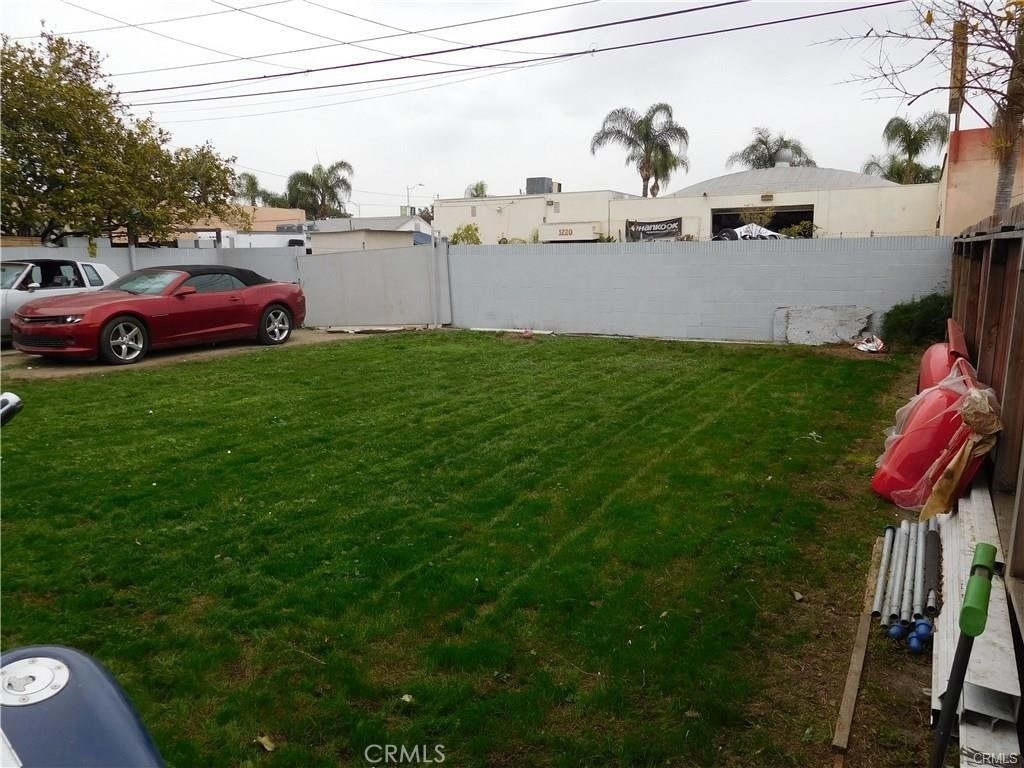 1221 S Sycamore Street - Photo 5