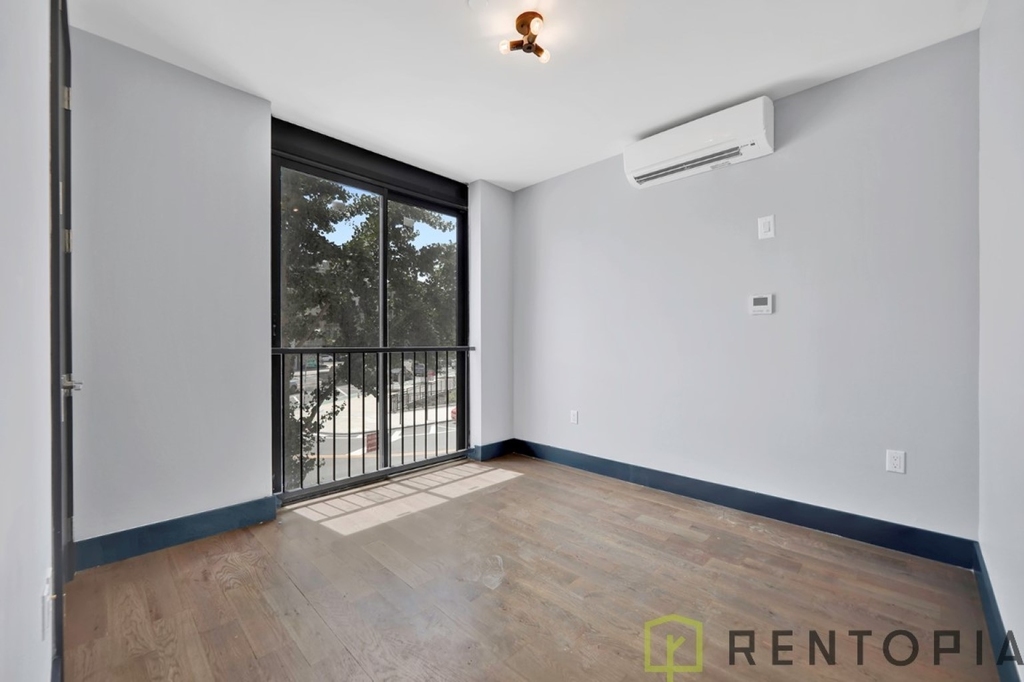 475 Grand Street - Photo 8
