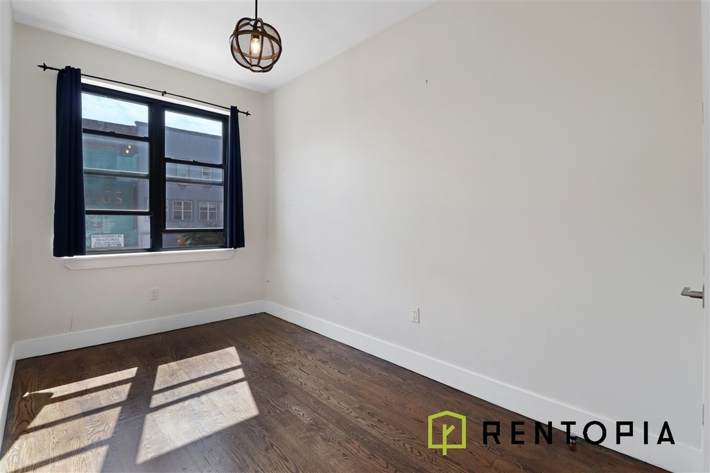 59 Graham Avenue - Photo 8