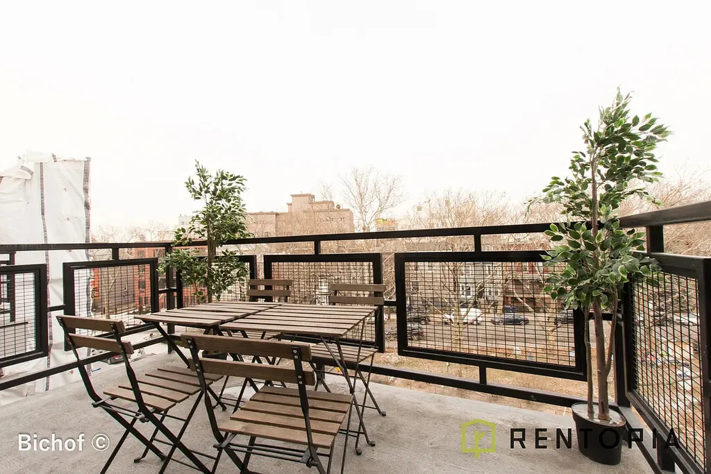 854 Metropolitan Avenue - Photo 8