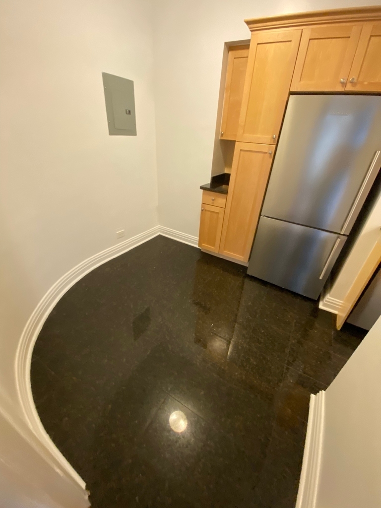  East 56th Street - Photo 5