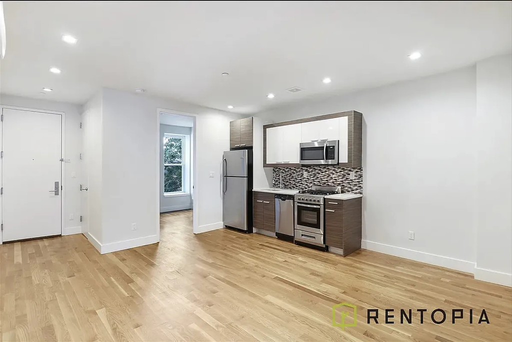 119 Guernsey Street - Photo 2