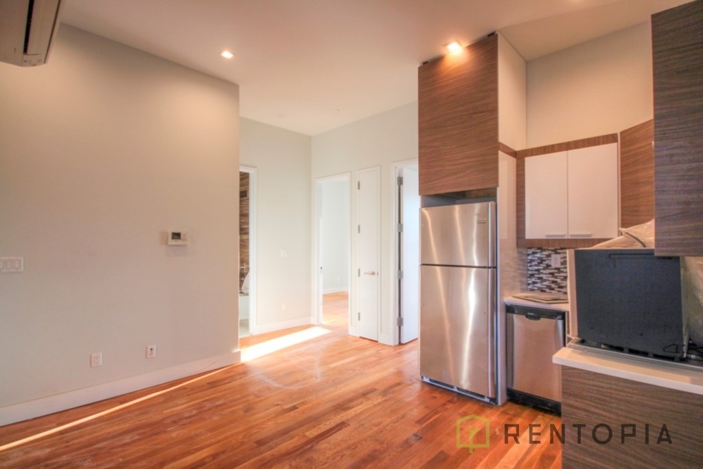 119 Guernsey Street - Photo 2