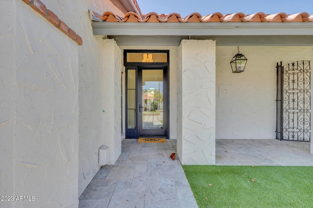 5838 N Scottsdale Road - Photo 3