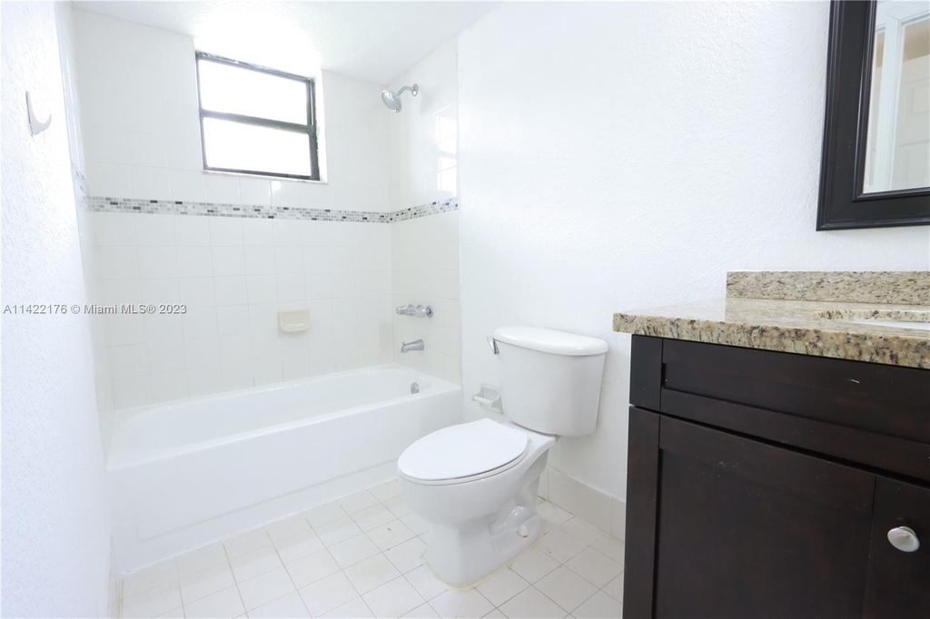 630 Nw 114 Av - Photo 6