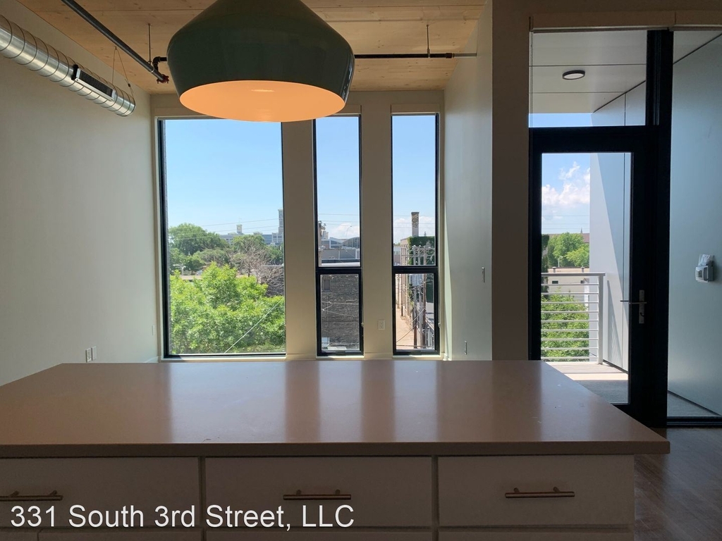 300 West Florida Street - Photo 9