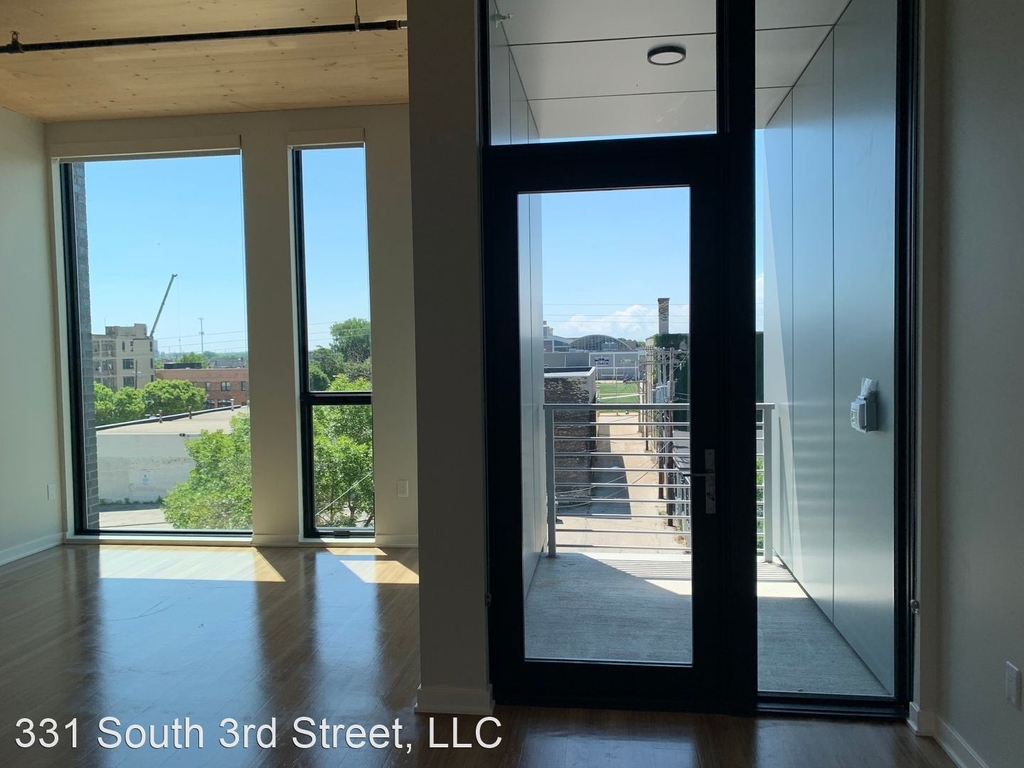 300 West Florida Street - Photo 10