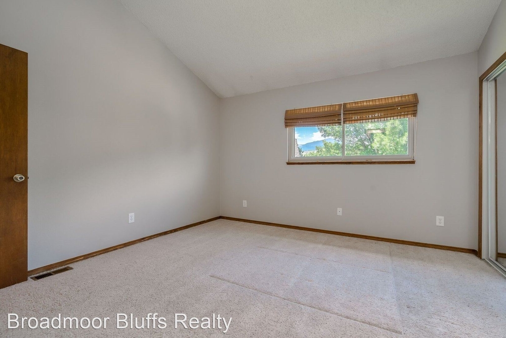 1661 Maitland Court - Photo 13