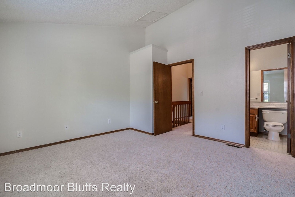 1661 Maitland Court - Photo 10