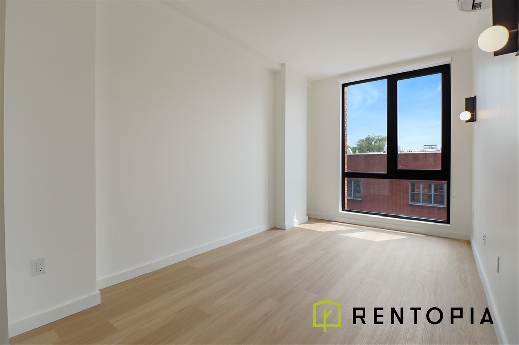 1010 Pacific Street - Photo 0