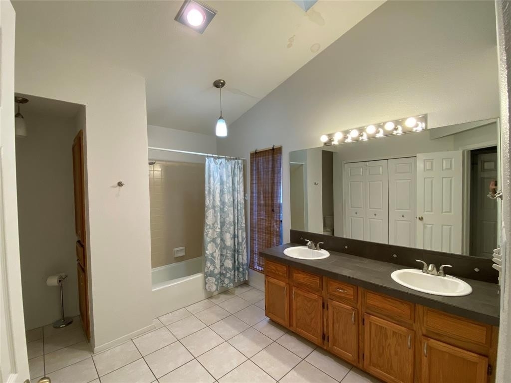 11907  Meadowfire Dr - Photo 13