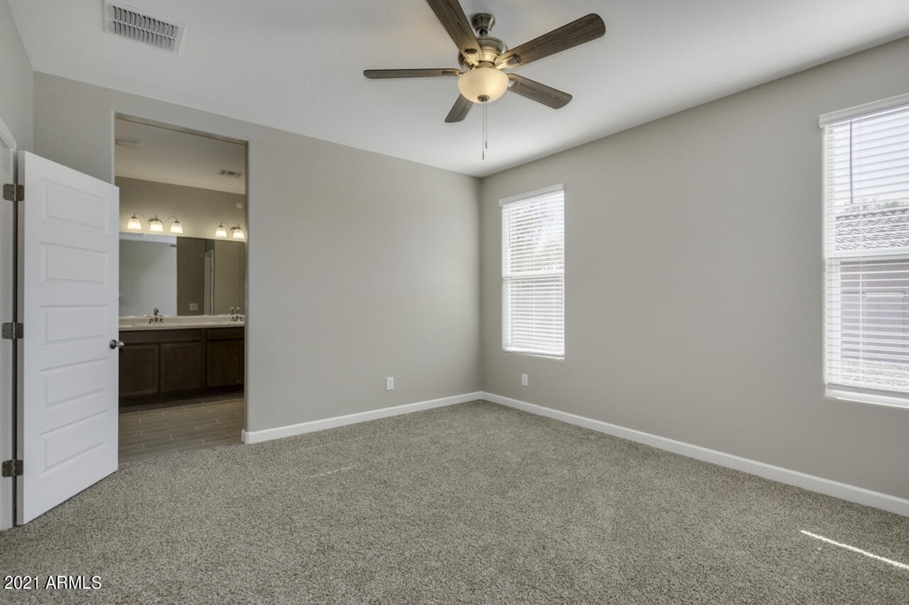 7820 S 45th Avenue - Photo 18