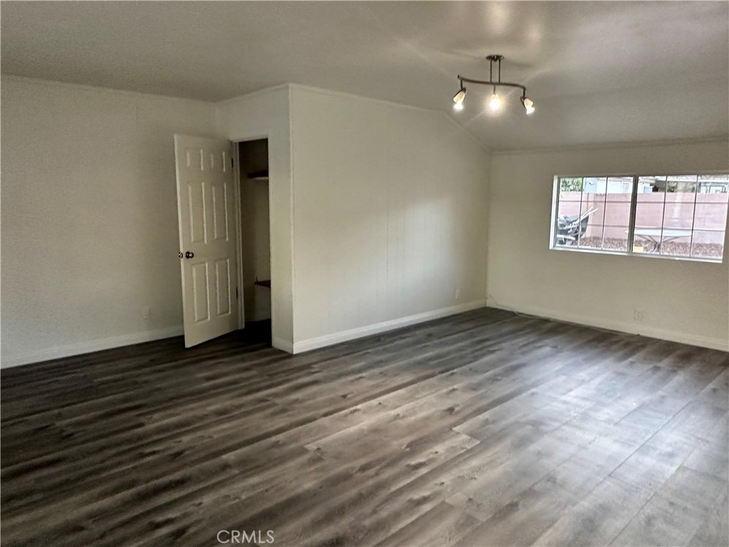 22649 Valerio Street - Photo 21