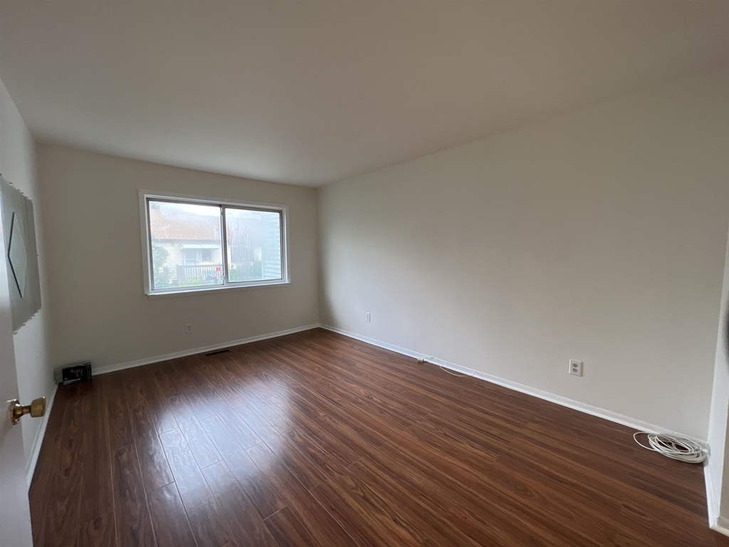 326 Winfield Ave - Photo 9