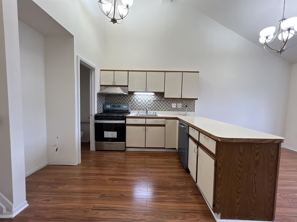 326 Winfield Ave - Photo 2