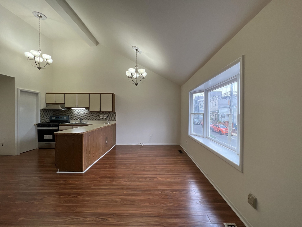 326 Winfield Ave - Photo 4