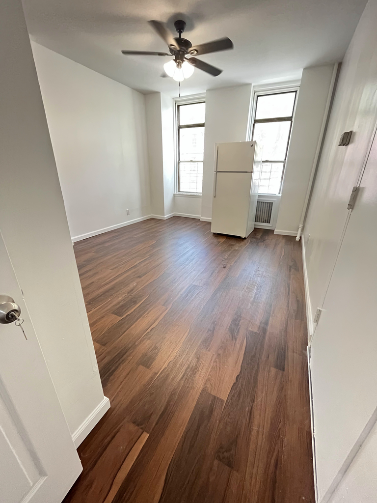 666 Jefferson Avenue - Photo 4