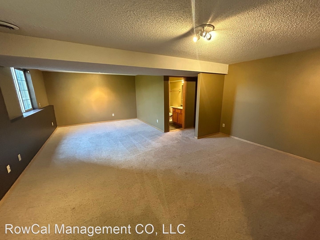 6821 Overland Drive - Photo 12